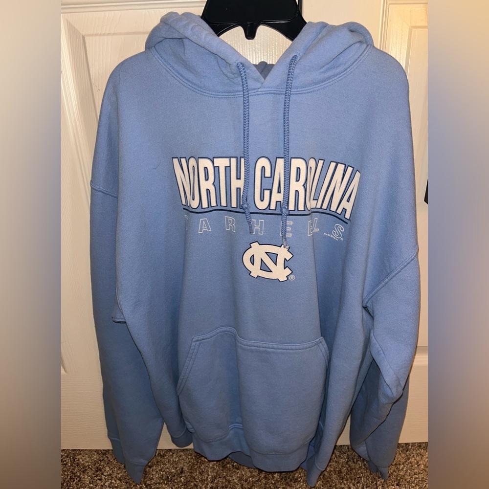 UNC Tar Heels Hoodie - Large